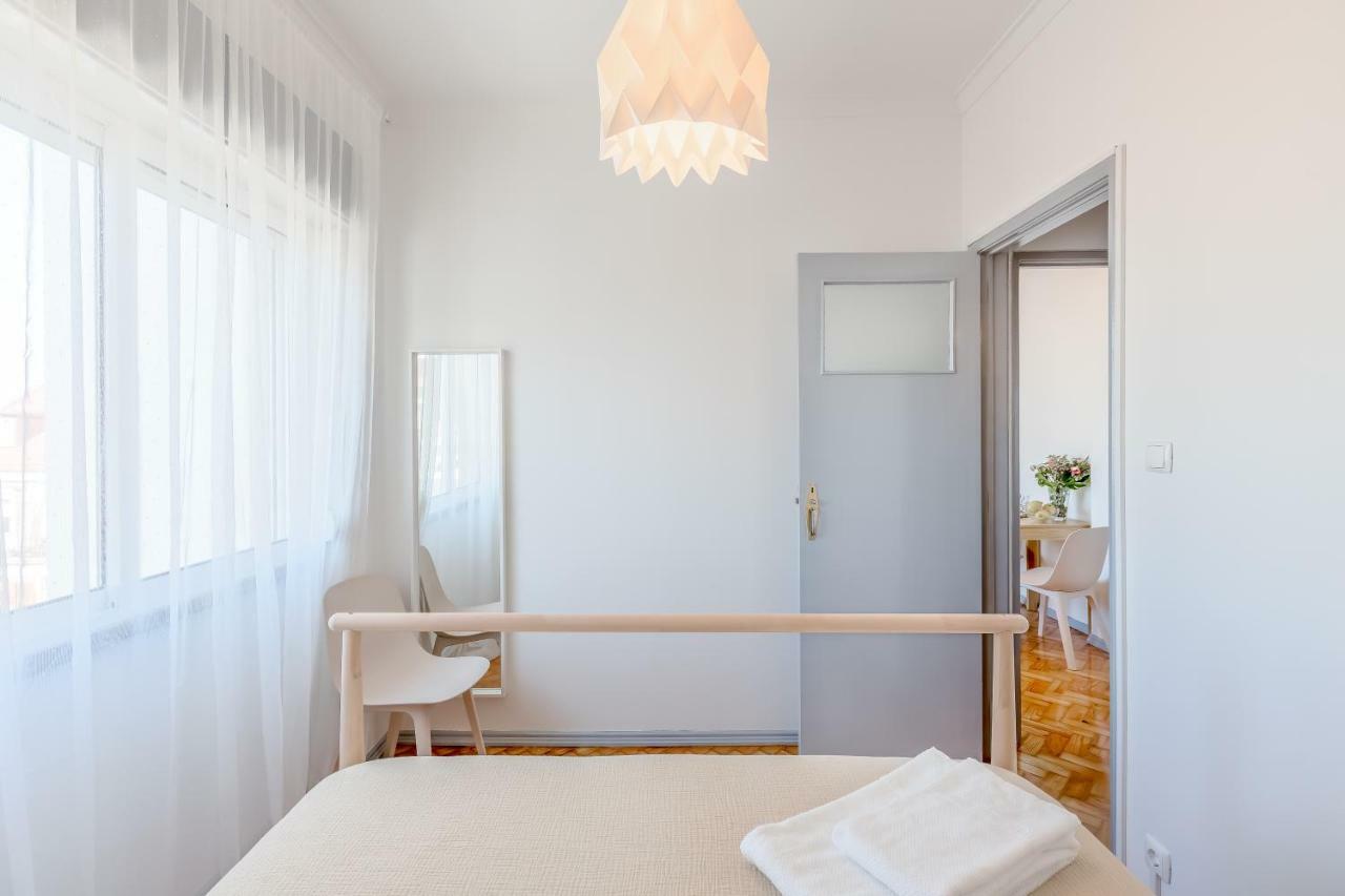 Renovated Sunny Apartment With Amazing Sunset Balcony , By Timecooler Lisabona Exterior foto