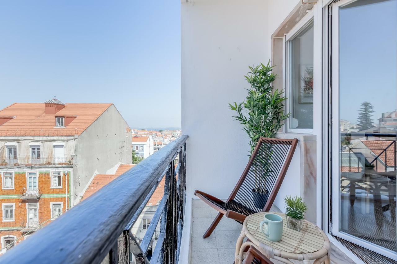 Renovated Sunny Apartment With Amazing Sunset Balcony , By Timecooler Lisabona Exterior foto